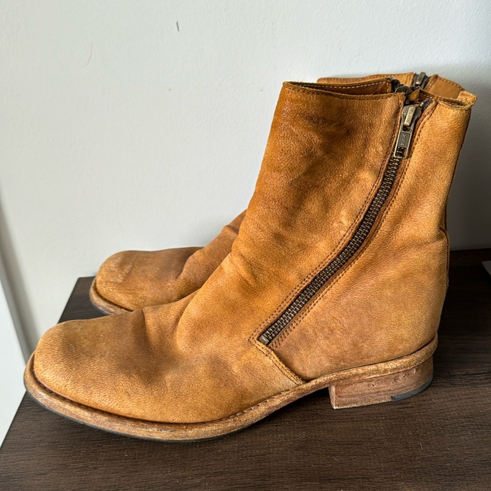 SHOTO ITALY Boots.  Lots of life left, priced to sell.  So comfortable. Size 38